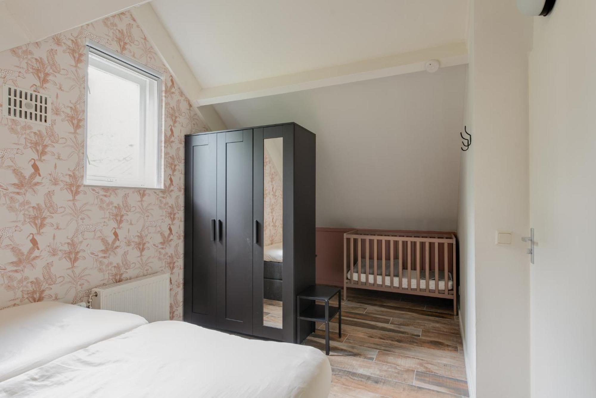 Het Huys Ewijk Mooi Luxe En Een Laadpaal Εξωτερικό φωτογραφία