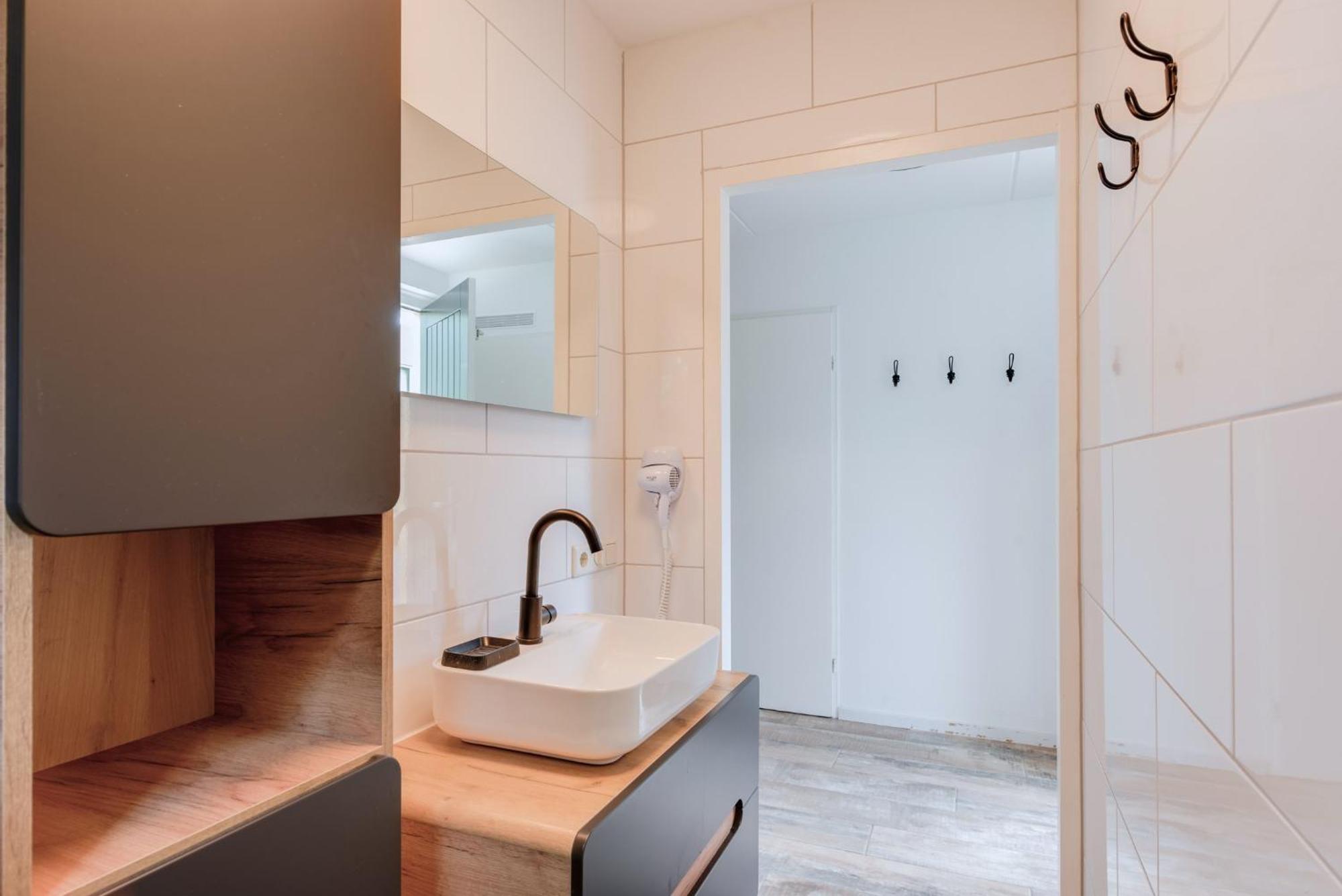 Het Huys Ewijk Mooi Luxe En Een Laadpaal Εξωτερικό φωτογραφία