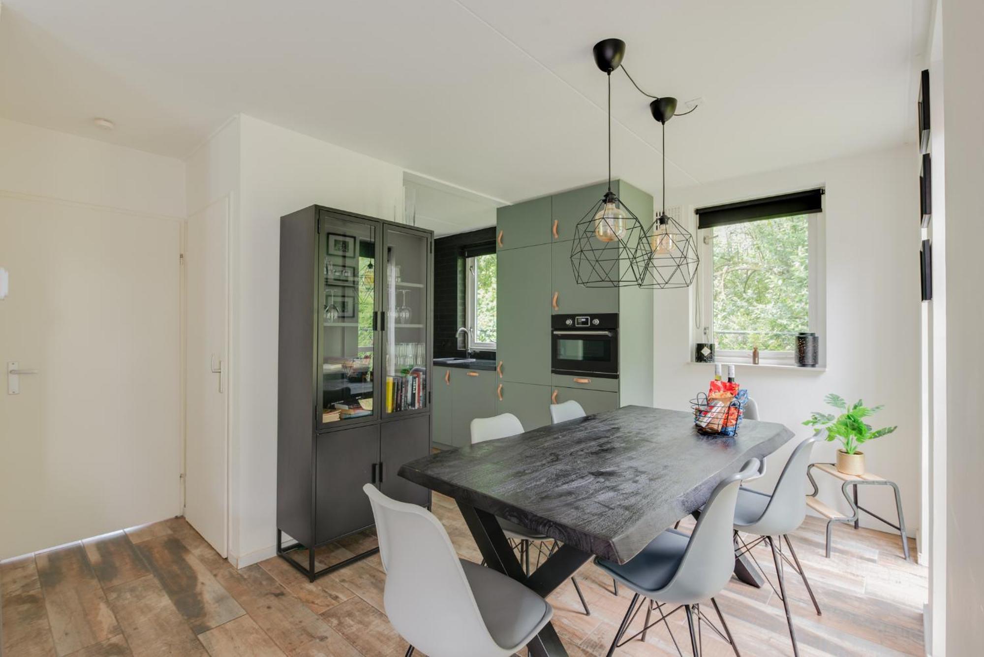 Het Huys Ewijk Mooi Luxe En Een Laadpaal Εξωτερικό φωτογραφία